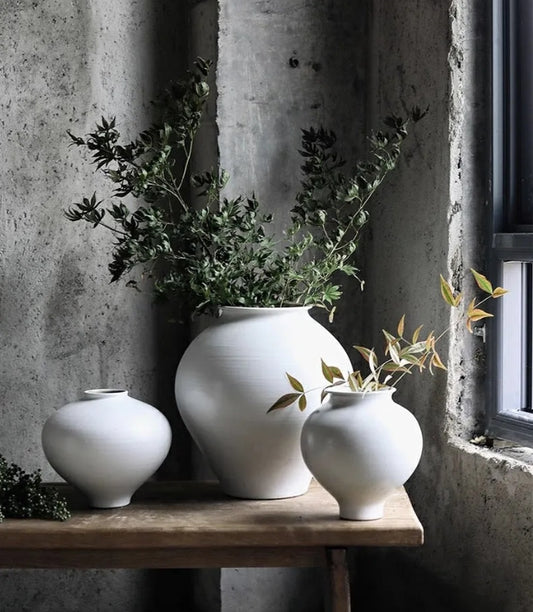 / Boutique /Retro Minimalism White Brush Paterrn Ceramic Vase |Flower Pot. Decoration. Flowers Arrangement. Floral Vase|